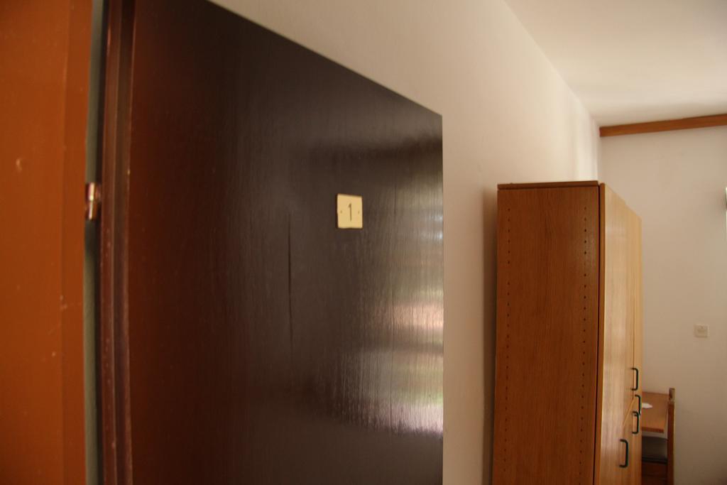 Novalja Guesthouse Economy Rooms Exterior photo